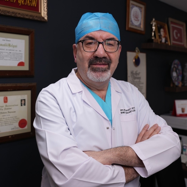 Genel Cerrahi Uzmanı OP. DR. Servet Yetgin'den uyarı:
"Ailede kanser öyküsü...