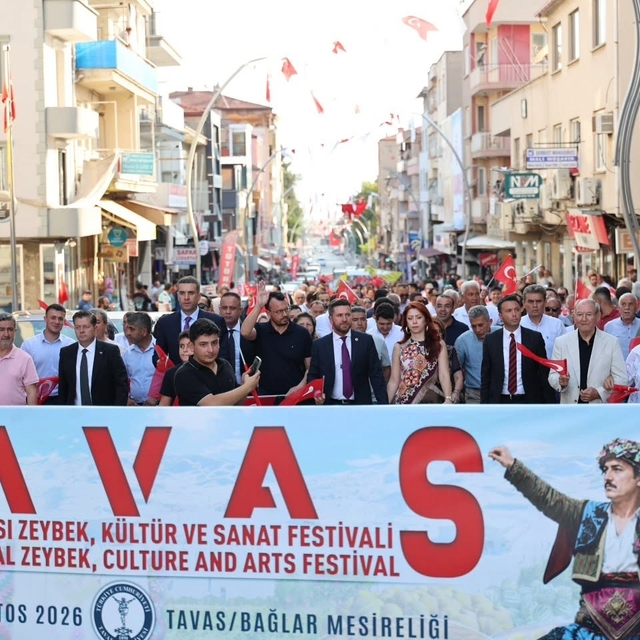 Tavas'da zeybekli festival
Denizli 8. Tavas Zeybek, Kültür ve Sanat Festiva...