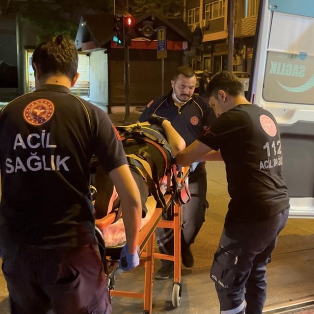 Bursa'da motosiklet devrildi: Kadın sürücü yaralandı