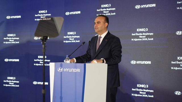 Bakan Kacır: "İhracatımızı 36 milyar dolardan 278 milyar dolara çıkardık"
"İmalat sanayi katma değerimizi 250 milyar doların üstüne taşıdık"