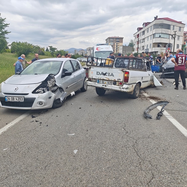 Trabzon'da zincirleme trafik kazası: 8 yaralı