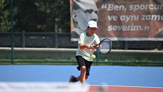 Kuşadası Tenis Kulübü'nde ulusal turnuva heyecanı yaşanmaya başladı