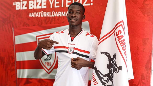 Samsunspor, 18'lik Çadlı futbolcu Daniel ile 5 yıllık sözleşme imzaladı