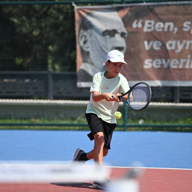 Kuşadası Tenis Kulübü'nde ulusal turnuva heyecanı yaşanmaya başladı