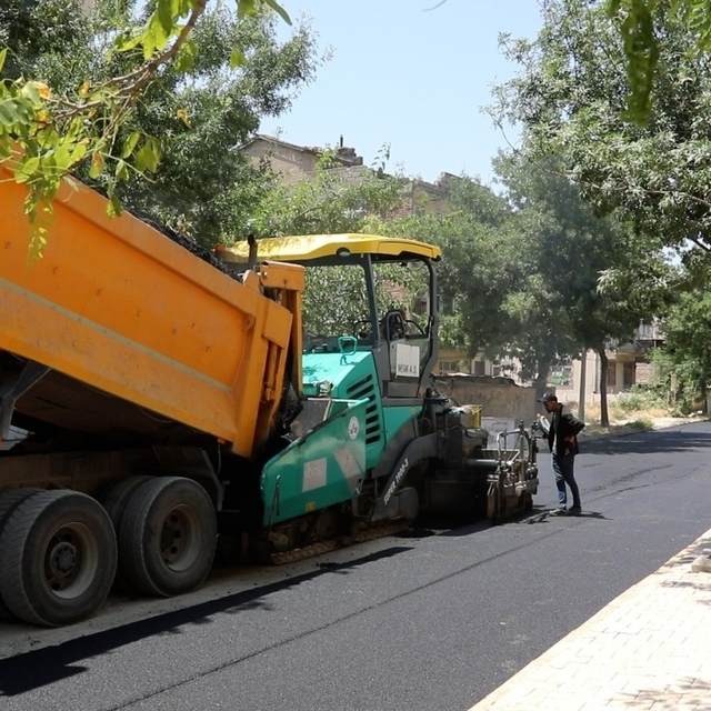 Sanayi Mahallesi'nde asfalt ve kaldırım çalışmaları tamamlandı