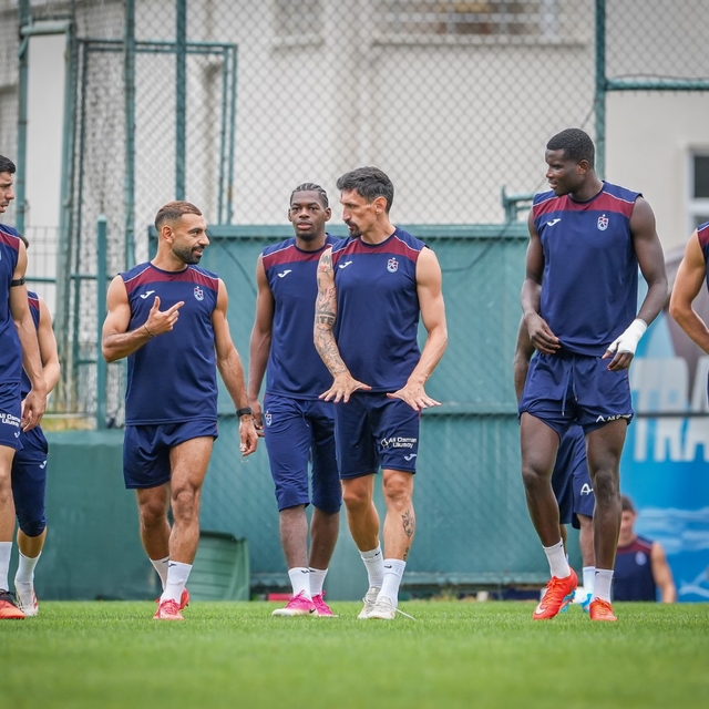 Trabzonspor, Kasımpaşa maçı hazırlıklarını tamamlayarak İstanbul'a gitti