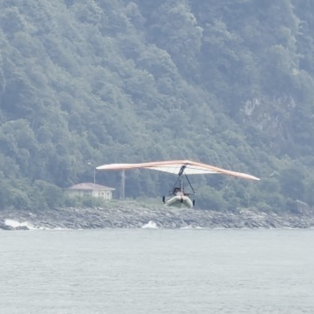 Artvin sahillerinde uçan bot gösterisi ilgi çekti