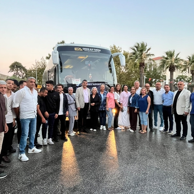 AK Parti İzmir'den 25'inci yıl buluşmasına 5 bin kişilik çıkarma