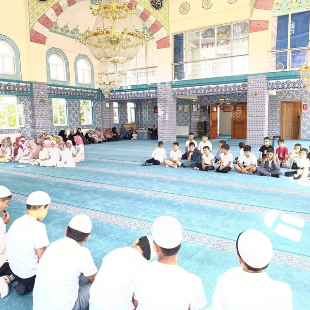 Edremit Şehitlik Camii'nde yaz Kur'an kursları tamamlandı