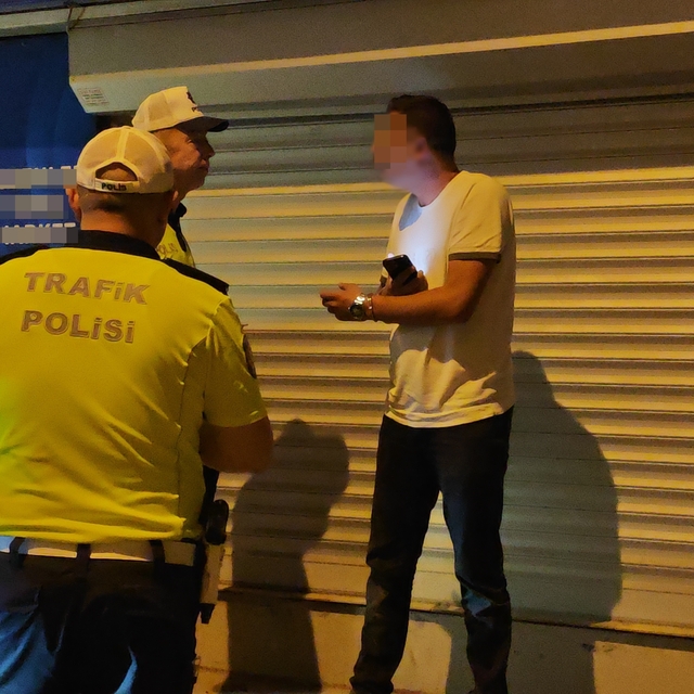 Polisin 'dur' ihtarına uymayan ehliyetsiz sürücüye 550 bin TL ceza