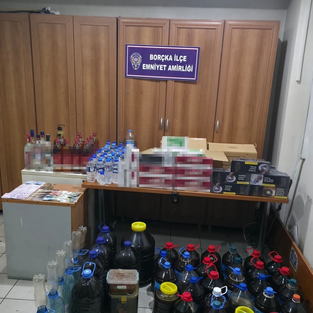 Artvin'de 304 kilo kaçak bal ele geçirildi