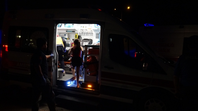 Malatya'da boğulma tehlikesi geçiren 6 kişi hastaneye kaldırıldı
Malatya'da gece yarısı gölette can pazarı