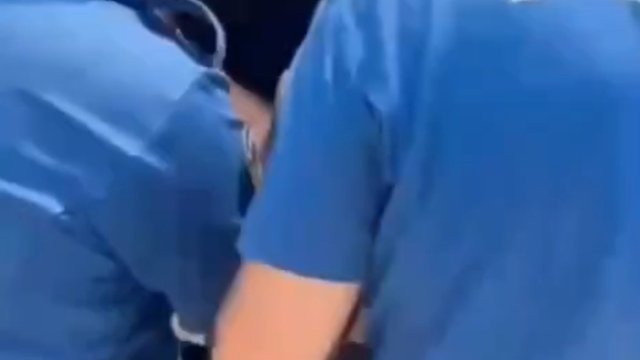 Battaniyenin altına gizlenen şüphelinin 7 yıl 6 ay hapis cezasıyla arandığı ortaya çıktı
