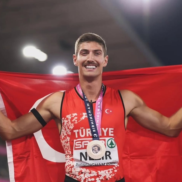 İzmir'in atletizmdeki gururu İsmail Nezir
