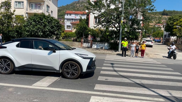 Bilecik'te çocuklar trafik dedektifi oldu