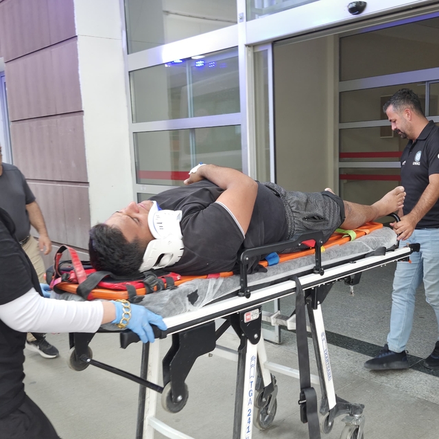 Motosiklet devrildi: 1 yaralı