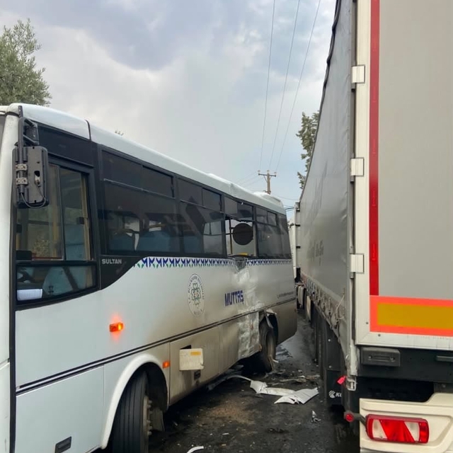 Muğla'da 8 kişinin yaralandığı kazanın görüntüleri ortaya çıktı