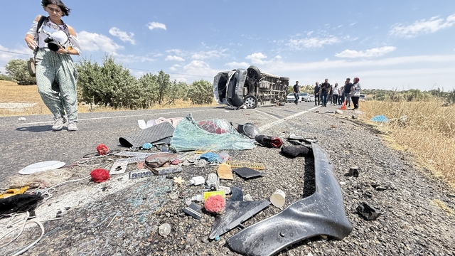 Diyarbakır'da minibüs kazasında ölü sayısı 7'ye yükseldi