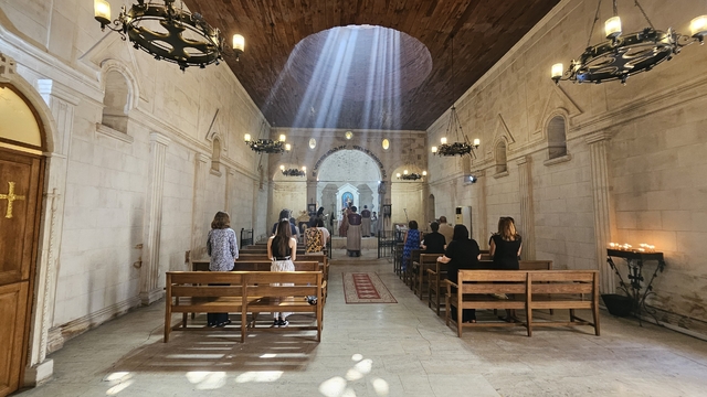 Depremde hasar gören 154 yıllık tarihi kilisede restorasyon çalışmalarına başlandı