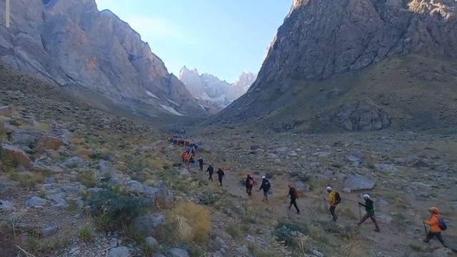 Hakkari'nin zorlu zirvelerinde hayati tatbikat
Hakkari dağ turizmi ve sporun merkezi oluyor: TDF buzul eğitimine Hakkari ev sahipliği yaptı