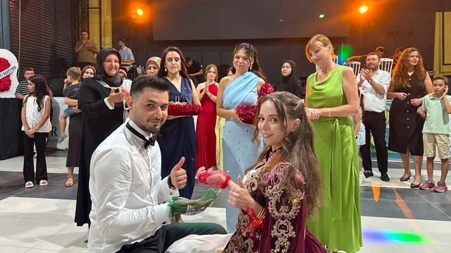 Polonyalı Julia ile Mustafa'nın baklavayla başlayan aşkı düğün pastasıyla taçlandı