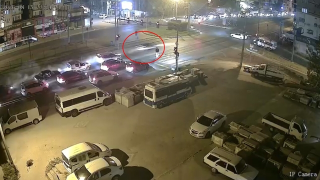 Bursa'da 1'i ağır 5 kişinin yaralandığı kazanın, güvenlik kamerası görüntüleri ortaya çıktı