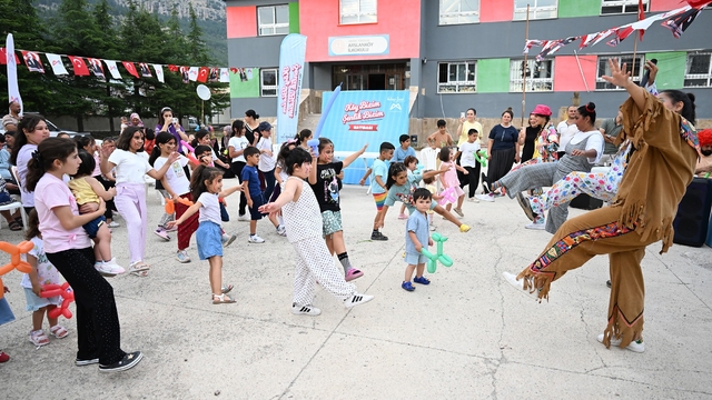 Mersin'de 'Köy Bizim Şenlik Bizim' etkinlikleri sürüyor