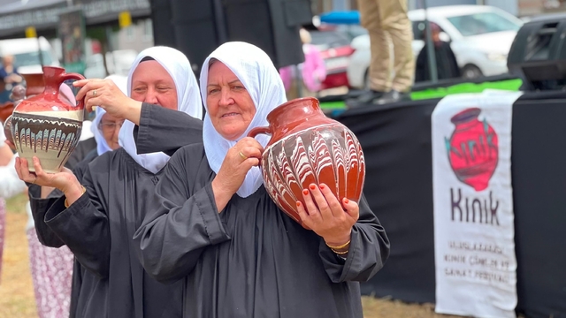 Kınık'ta çömlek sanatının kalbi attı
Kınık Uluslararası Çömlek ve Sanat Festivali coşkuyla başladı