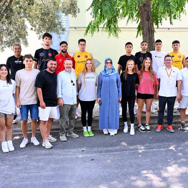 2026 YKS ÖZYES heyecanı Manisa Celal Bayar Üniversitesi'nde başladı