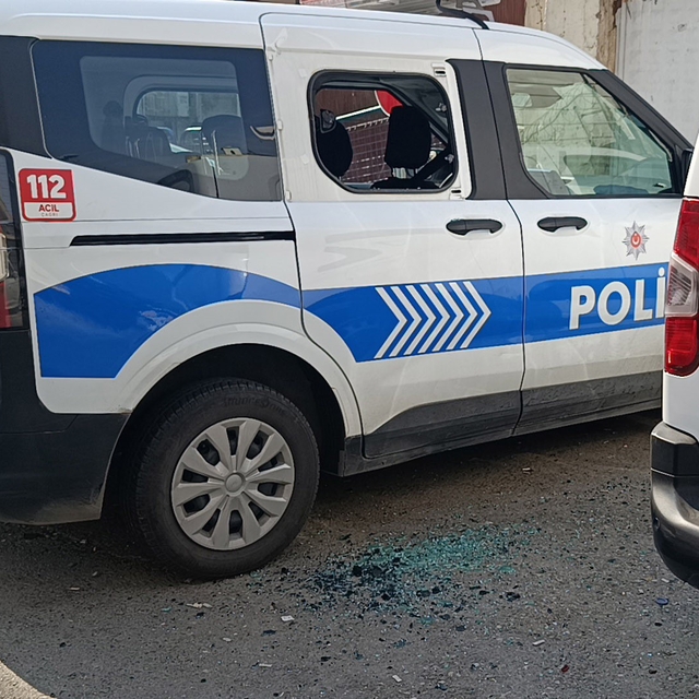 Şanlıurfa'da polis aracına zarar veren zanlı tutuklandı