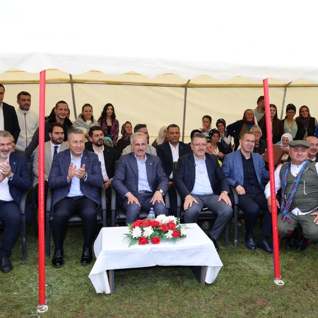 Bakan Uraloğlu: "Honefter, birlik ve kardeşliğin bütün dünyaya mesajının ve...