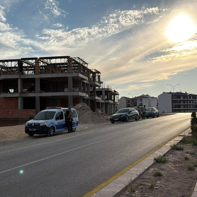 İnşaattan 3'üncü katındaki iskelesinden düşen işçi öldü