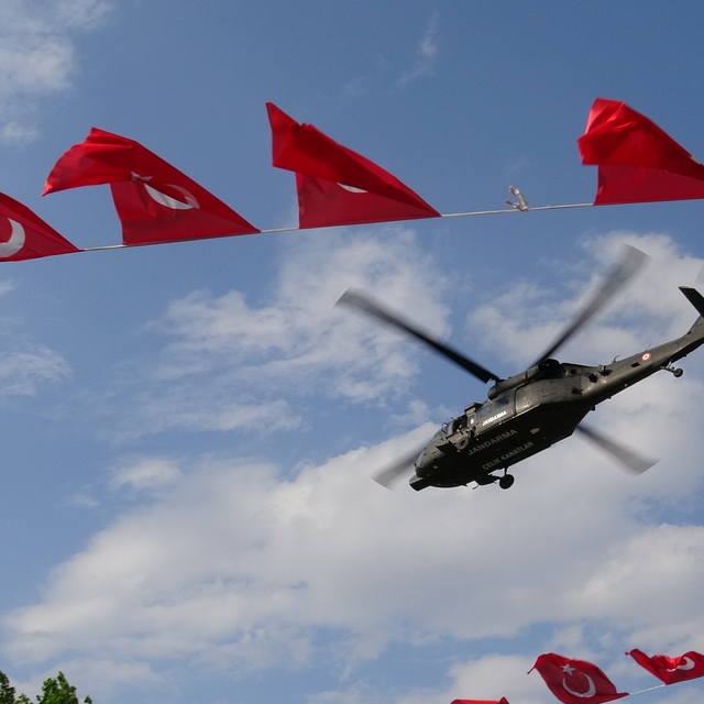Ani'nin fethinin 962. yıl dönümünde Çelik Kanatlar'ın gösterisi nefes kesti