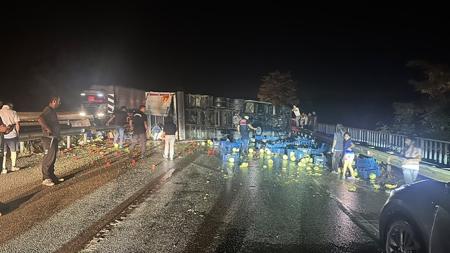 Manisa'da zincirleme kaza: 7 yaralı