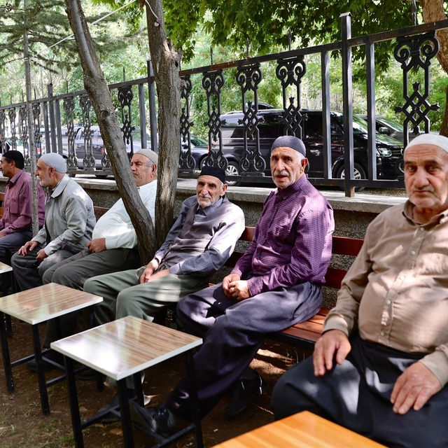 Vali Çelik, vatandaşlarla buluştu