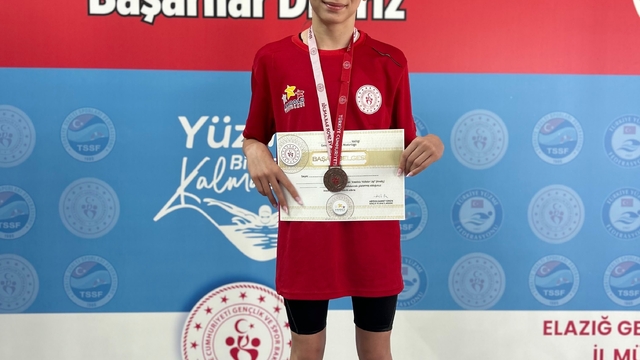 ANALİG Yüzme Türkiye Finali'nde Eskişehirli sporculardan madalya yağmuru