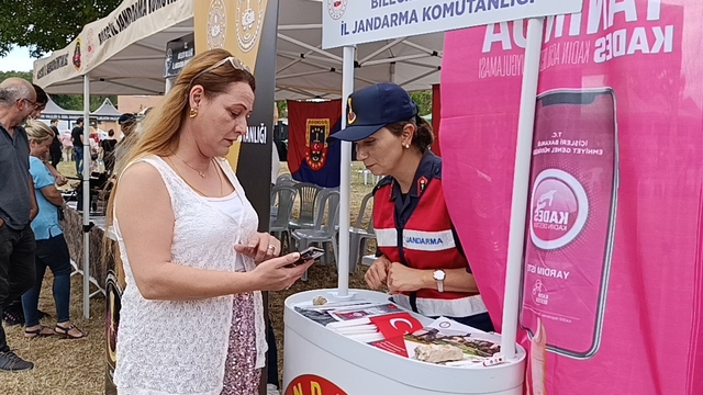 Kınık Festivali'nde 500 kadına KADES anlatıldı