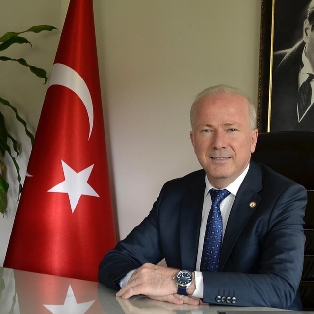 Başkan Karaarslan'ın annesi hayatını kaybetti