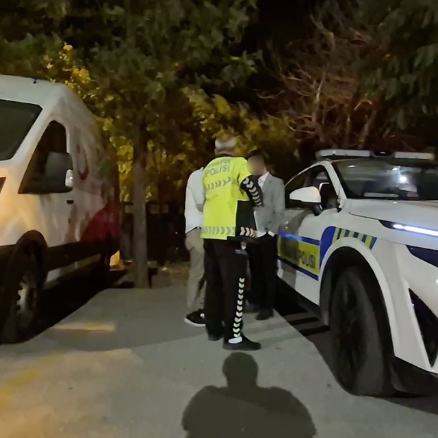Alkollü sürücünün aracını teslim almaya gelen yakını da alkollü çıktı
2.19...