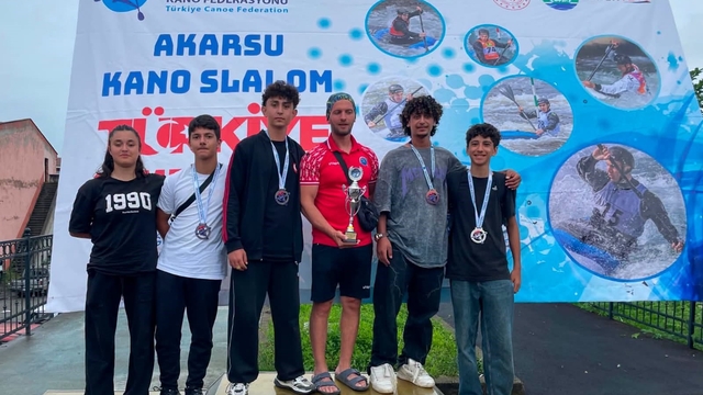 Erzincanlı sporculardan Akarsu Slalom Türkiye Şampiyonası'nda 4 derece