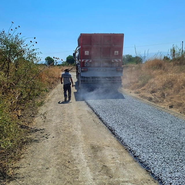 Efeler'den üreticilere yol desteği
