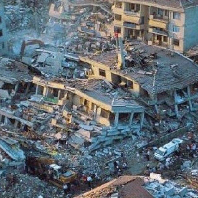 17 Ağustos depreminde bölgede görev yapan itfaiyeciler o günleri anlattı