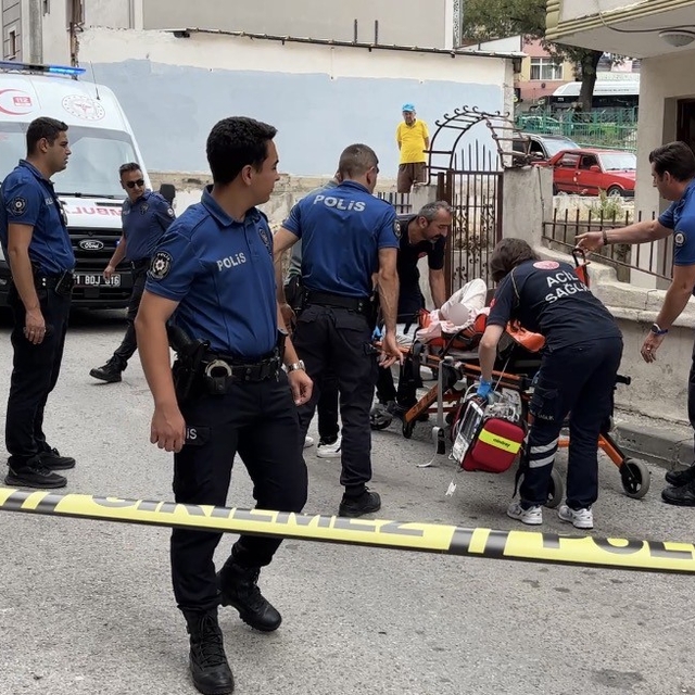 Kocaeli'de eski eşinin kocasını vurup kendine ateş etti