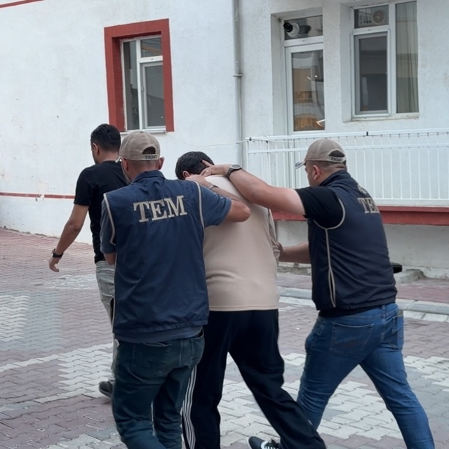 Kırmızı bültenle aranan Irak uyruklu terör şüphelisi, Kırşehir'de yakalandı