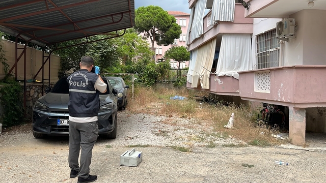 Alanya'da balkondan düşen yaşlı kadın hayatını kaybetti