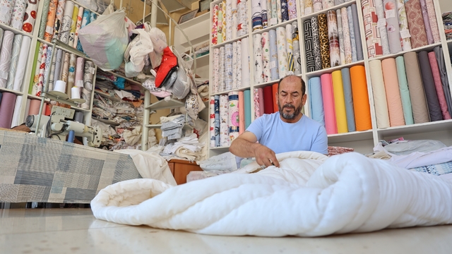 Kırşehir'de gurbetçi yoğunluğu yorgancı esnafının işlerini artırdı