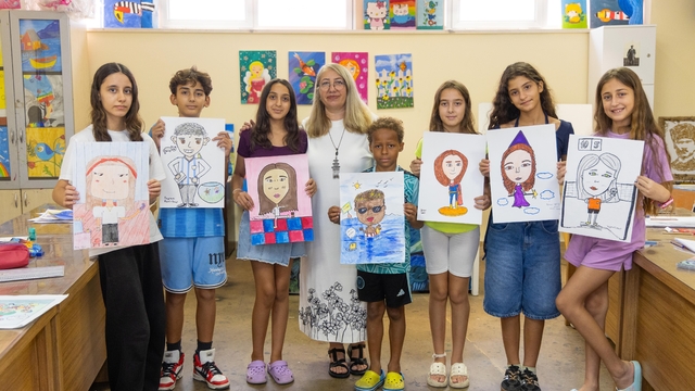 Manavgat'ta çocuklar kendi karikatürlerini çizdi
