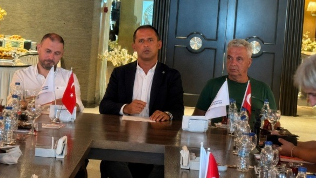 Marmaris Belediye FK Başkanı Karaosmanoğlu: "Hedef şampiyonluk gecemizi gündüzümüze katacağız"