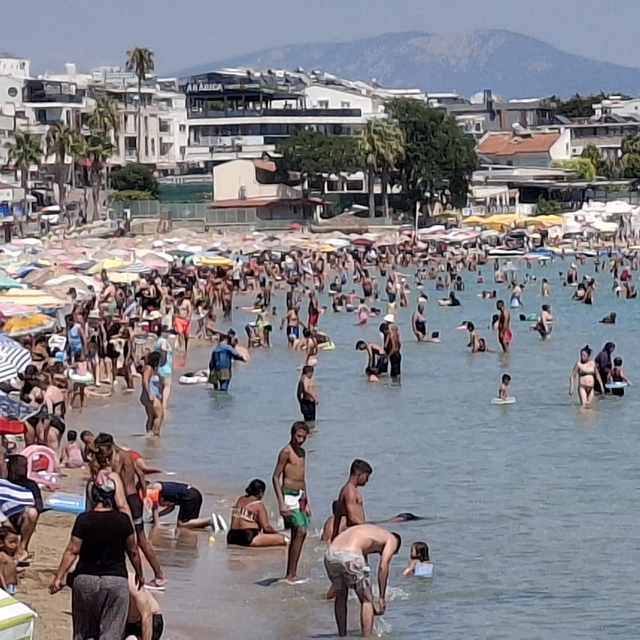 Didim'de yaz keyfi sürüyor