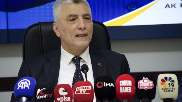 Ticaret Bakanı Bolat: "Bu yıl inşallah sanayi savunma ihracatında 12,5 milyar doları aşacağız"
"Mal ve hizmet ihracatı temmuz ayı sonunda 401 milyar dolara ulaştı"
Bakan Bolat'tan Bahçeli'ye 'Terörsüz Türkiye' teşekkürü